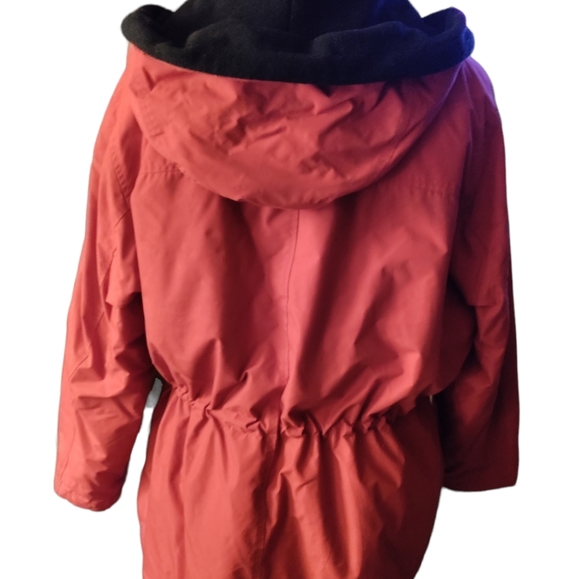 Red parka - Picture 4 of 6